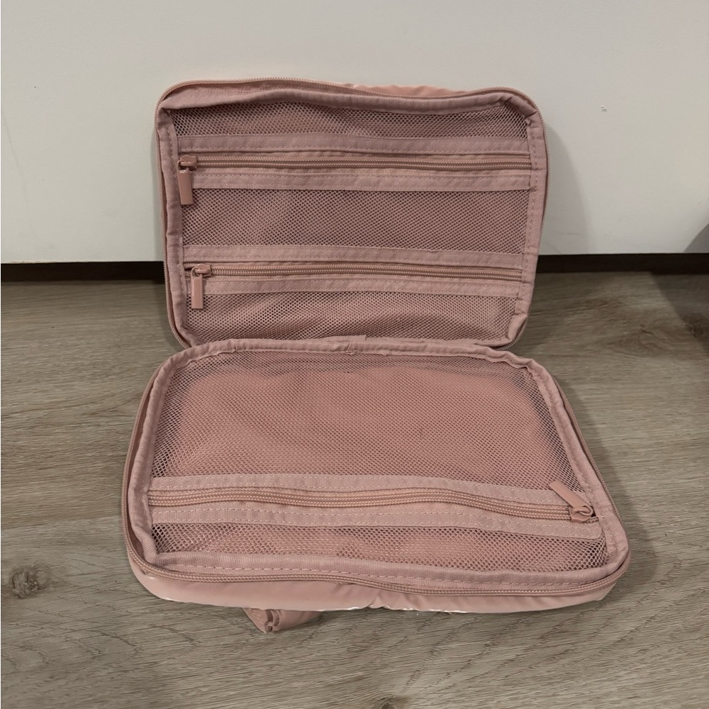 Blush Quilted Makeup Bag Travel Organizer Cosmetic Case Pink Zip Toiletry Pouch - Picture 5 of 8